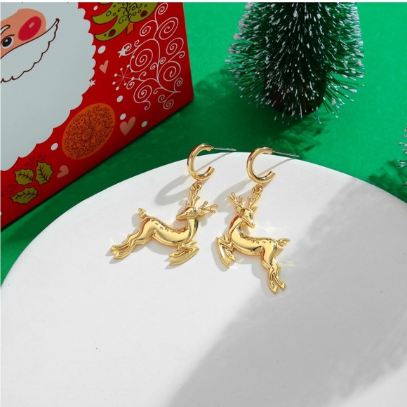 14k Reindeer Earrings - Picture 3 of 7